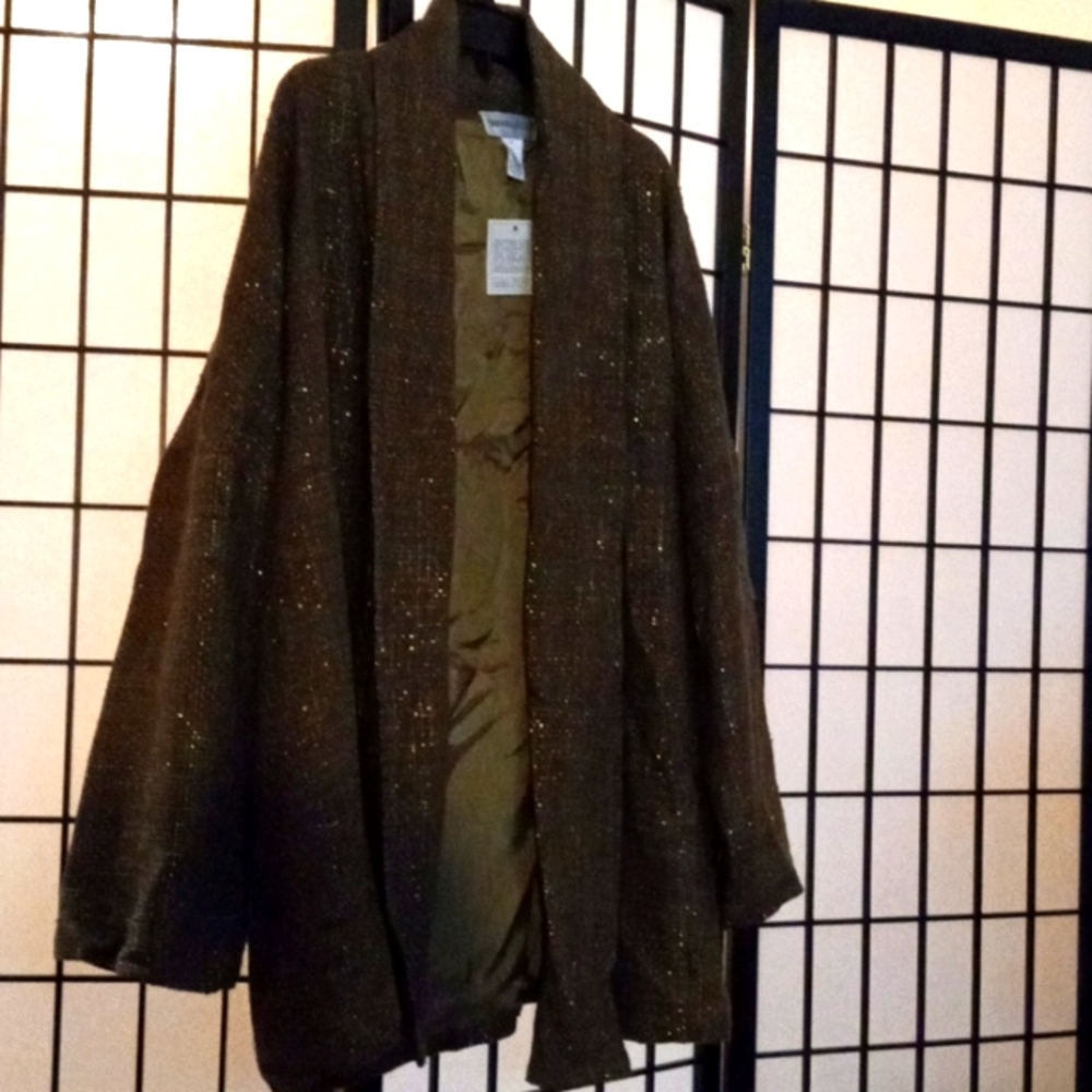 LOOK 👀 a beautiful Bloomingdale swink coat size 1x nwt
